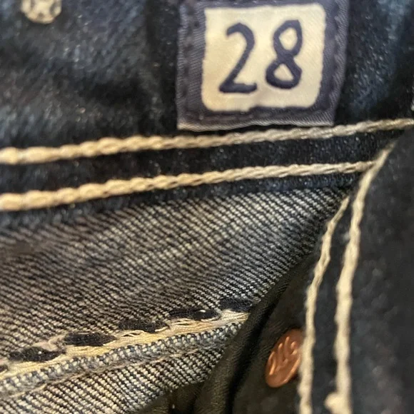 Miss Me JP5418P Capri Jeans Size 28 | Distressed Blue Denim - Picture 12 of 14